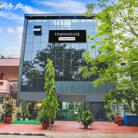 Super Townhouse Vikaspuri Otel Delhi  Dış mekan fotoğraf