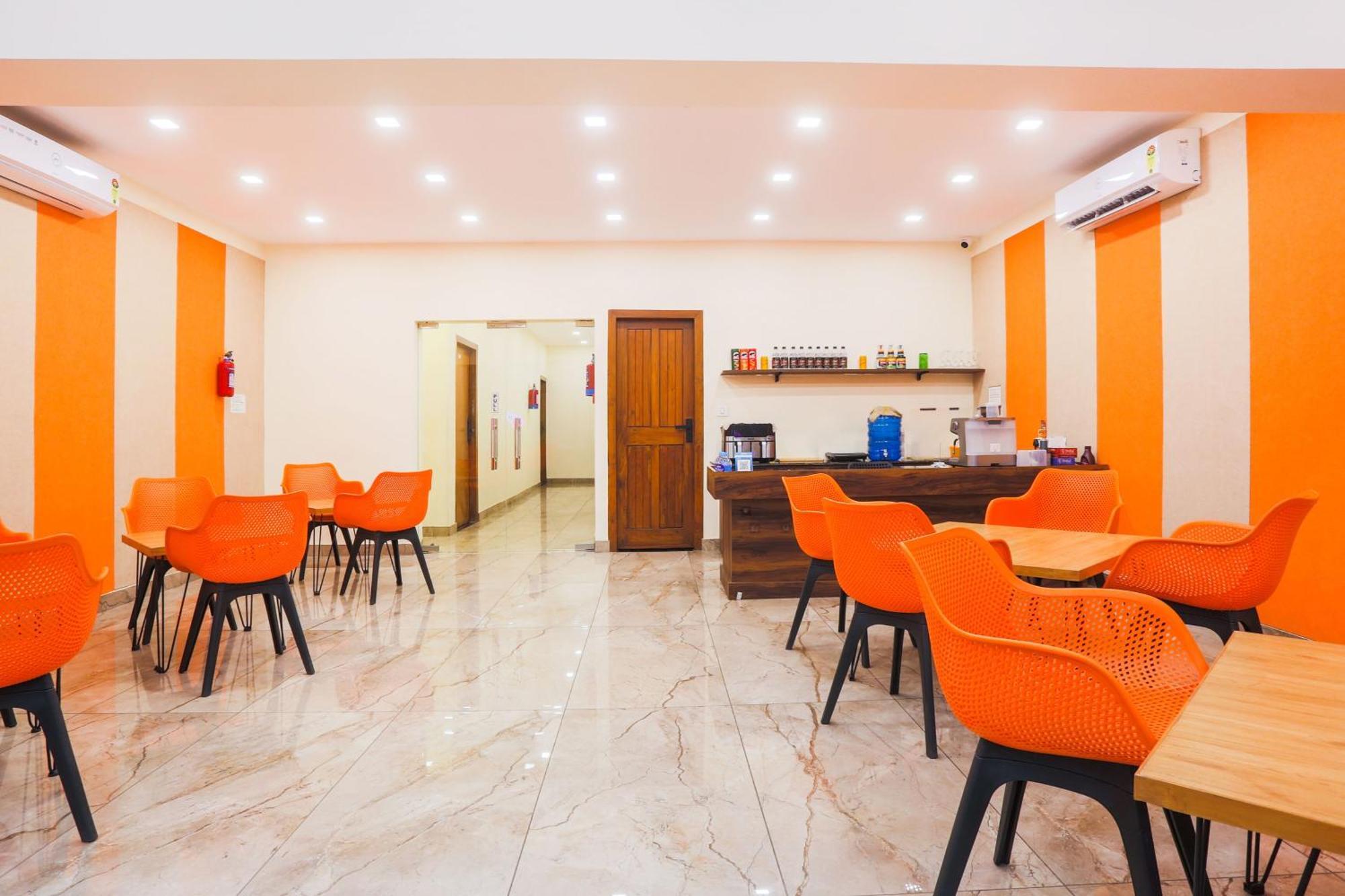 Super Townhouse Vikaspuri Otel Delhi  Dış mekan fotoğraf