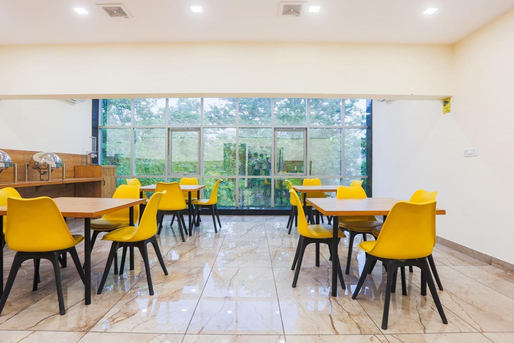 Super Townhouse Vikaspuri Otel Delhi  Dış mekan fotoğraf