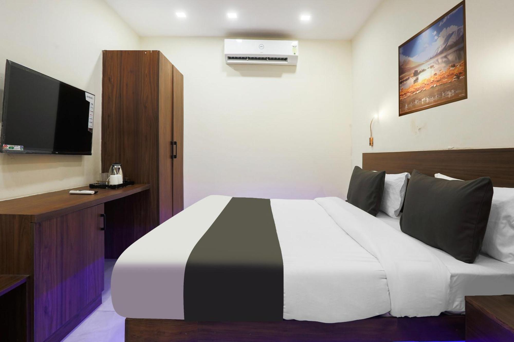 Super Townhouse Vikaspuri Otel Delhi  Dış mekan fotoğraf