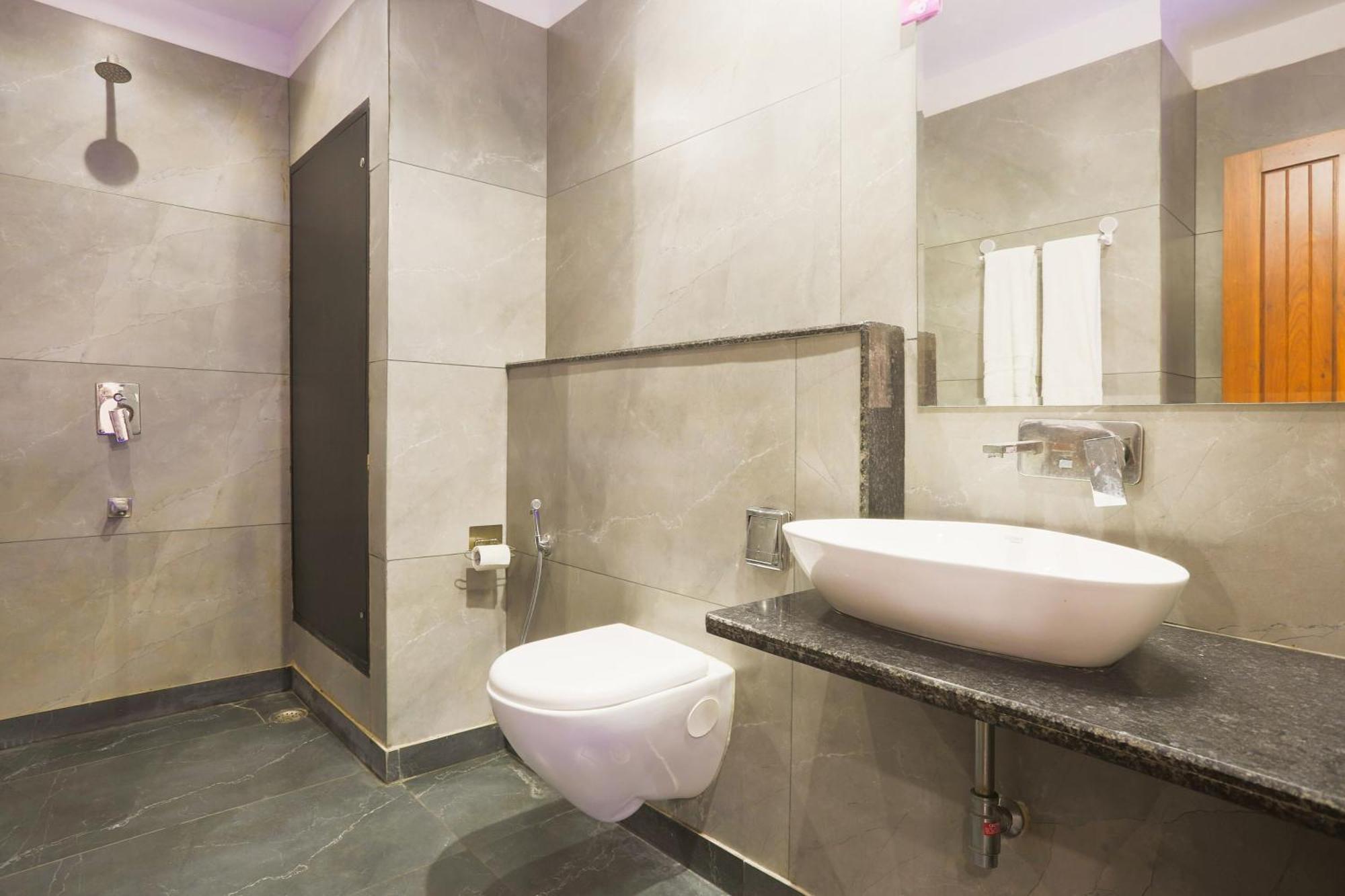 Super Townhouse Vikaspuri Otel Delhi  Dış mekan fotoğraf
