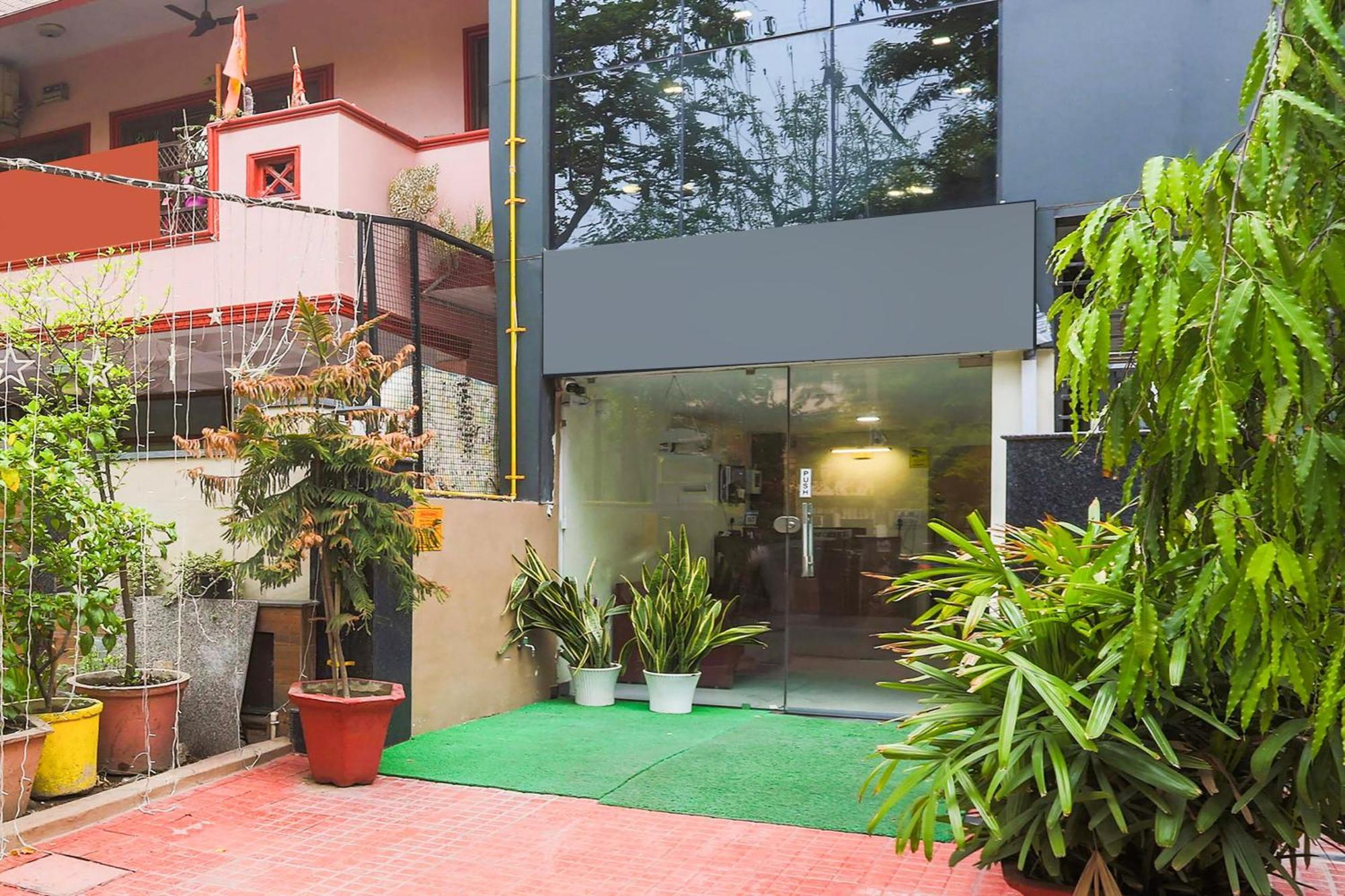 Super Townhouse Vikaspuri Otel Delhi  Dış mekan fotoğraf
