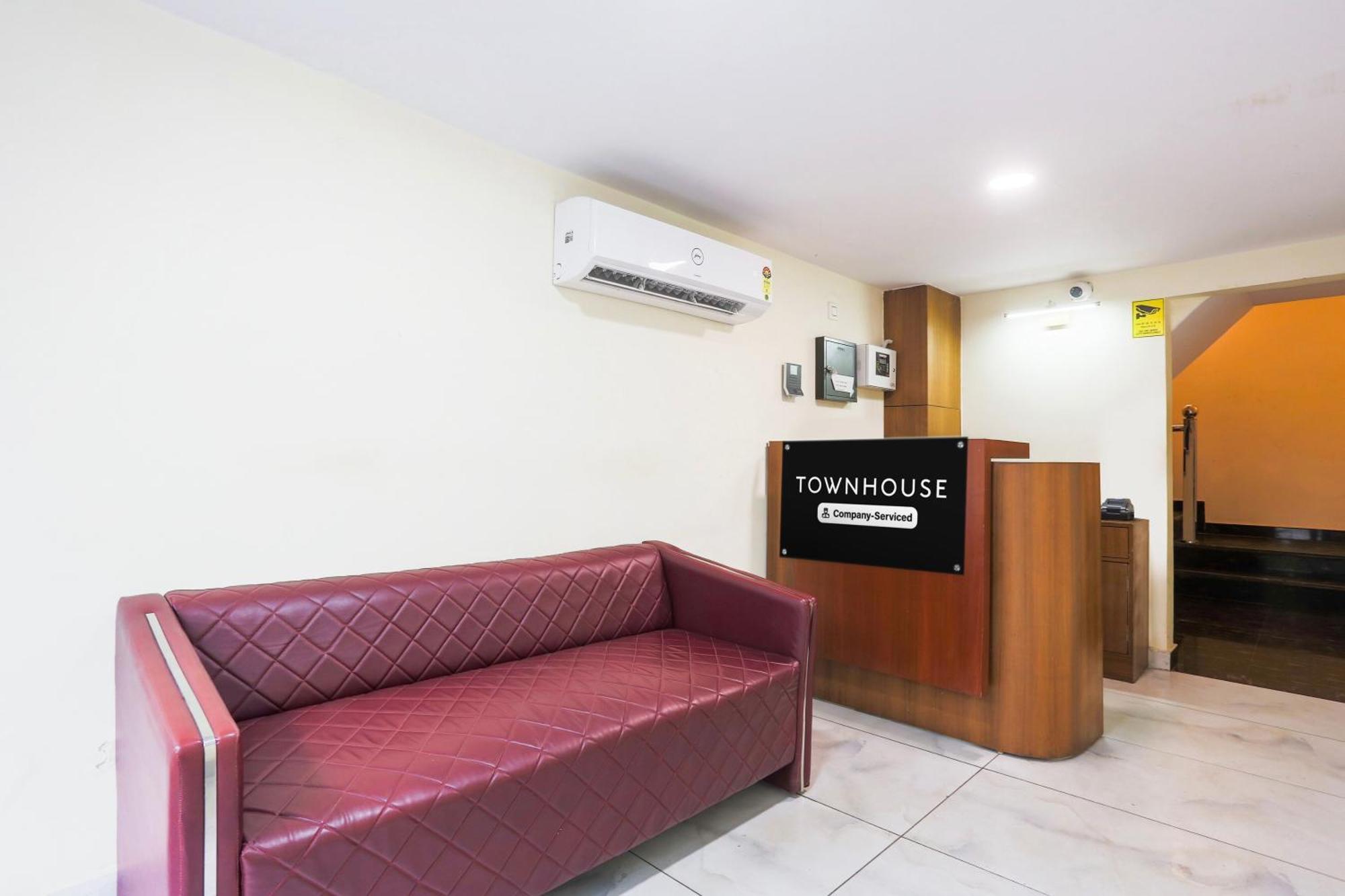 Super Townhouse Vikaspuri Otel Delhi  Dış mekan fotoğraf