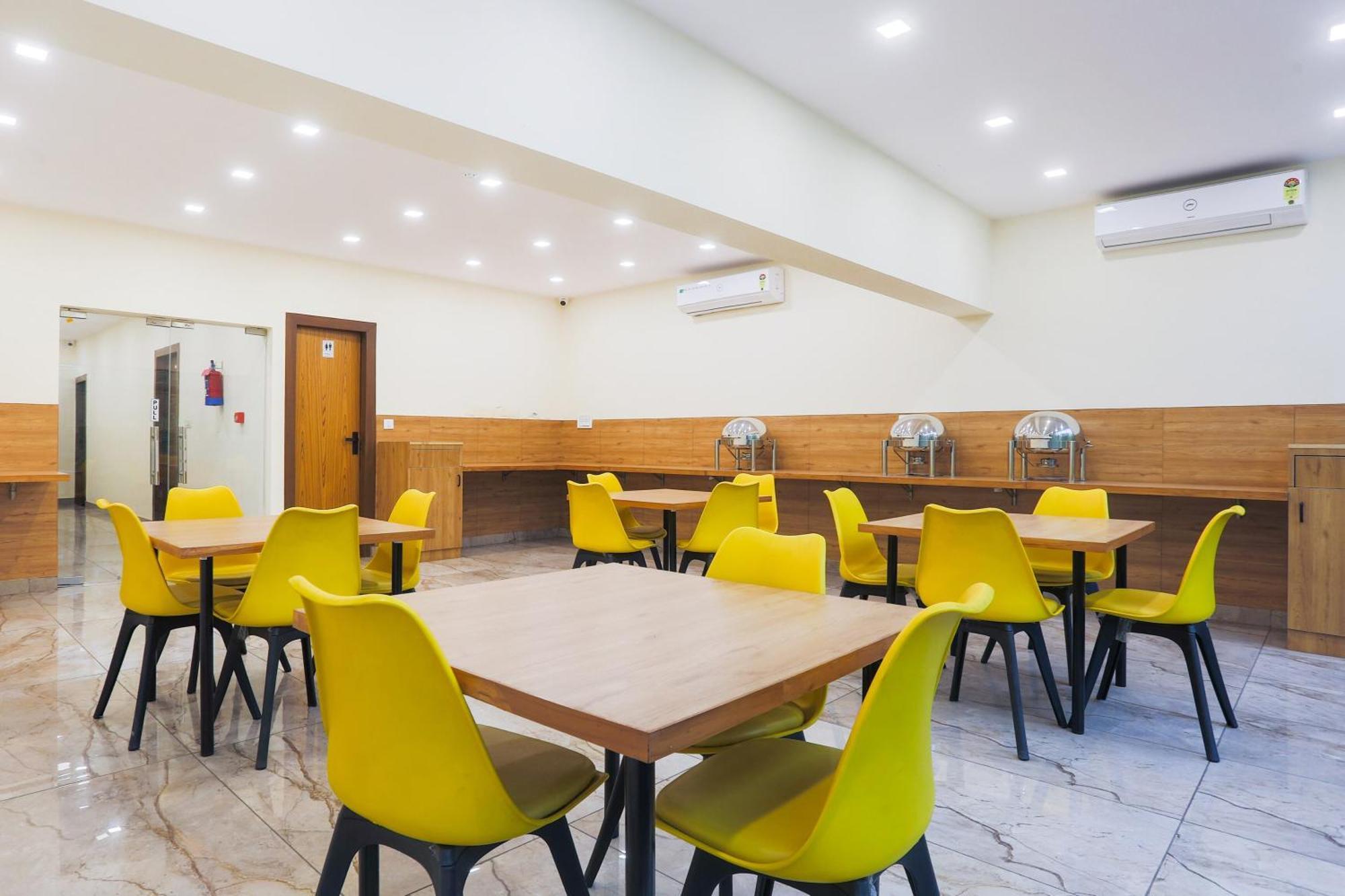Super Townhouse Vikaspuri Otel Delhi  Dış mekan fotoğraf