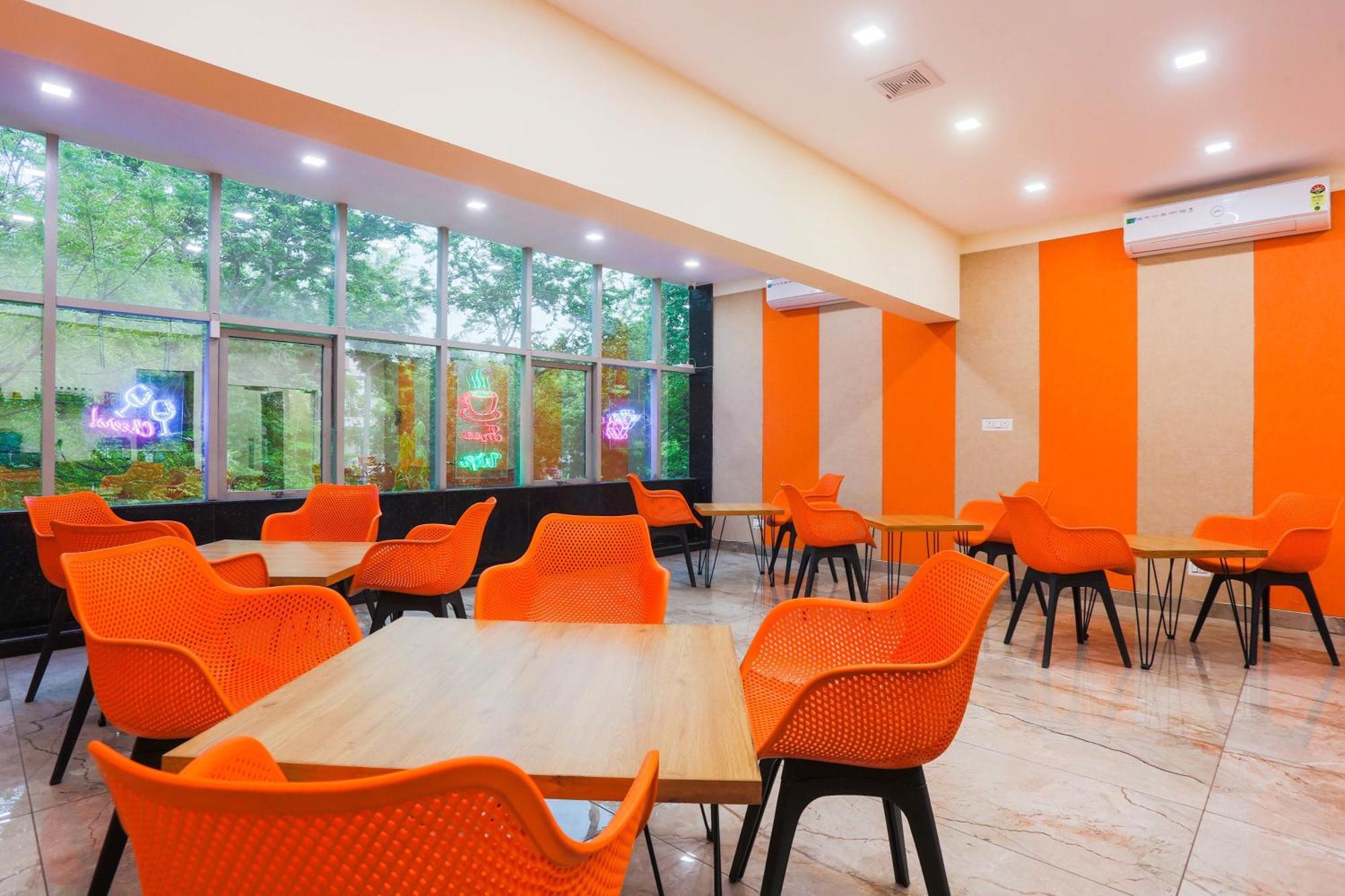 Super Townhouse Vikaspuri Otel Delhi  Dış mekan fotoğraf